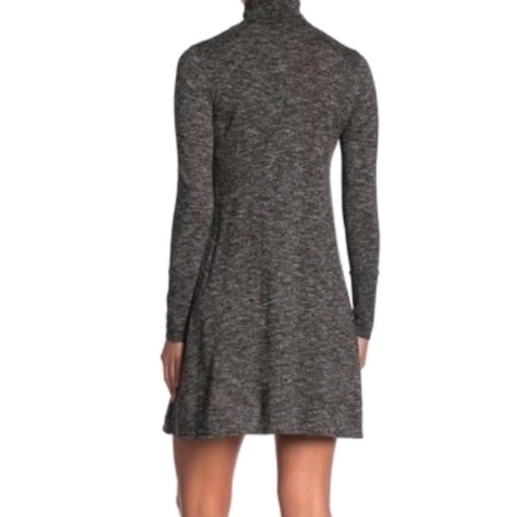 Max Studio Turtleneck Dress size Medium - Picture 2 of 3